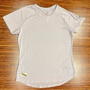 Tracksmith Twilight Tee short sleeve shirt size large pale Lavendar EUC